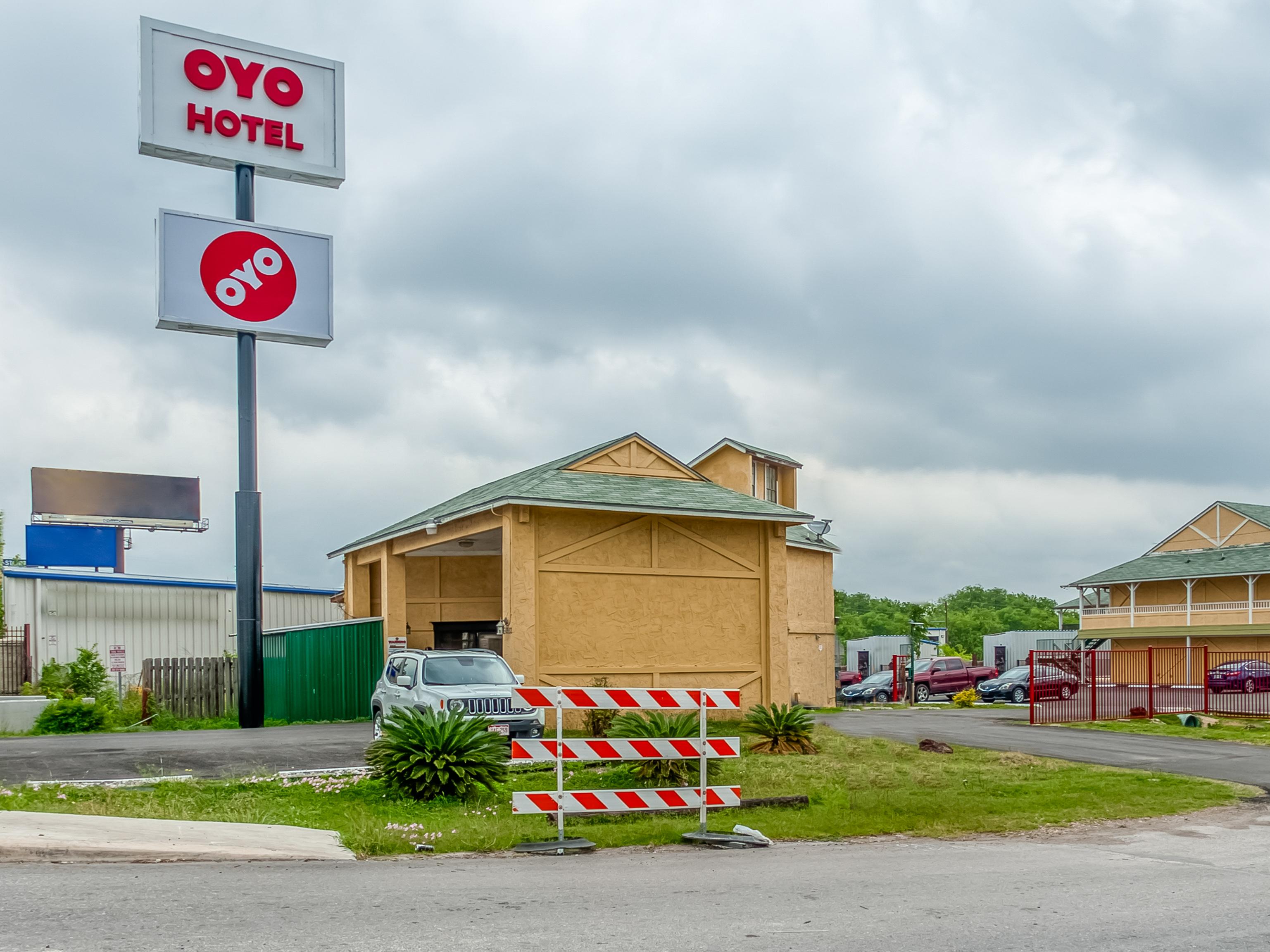 Oyo Hotel San Antonio Lackland Near Seaworld المظهر الخارجي الصورة