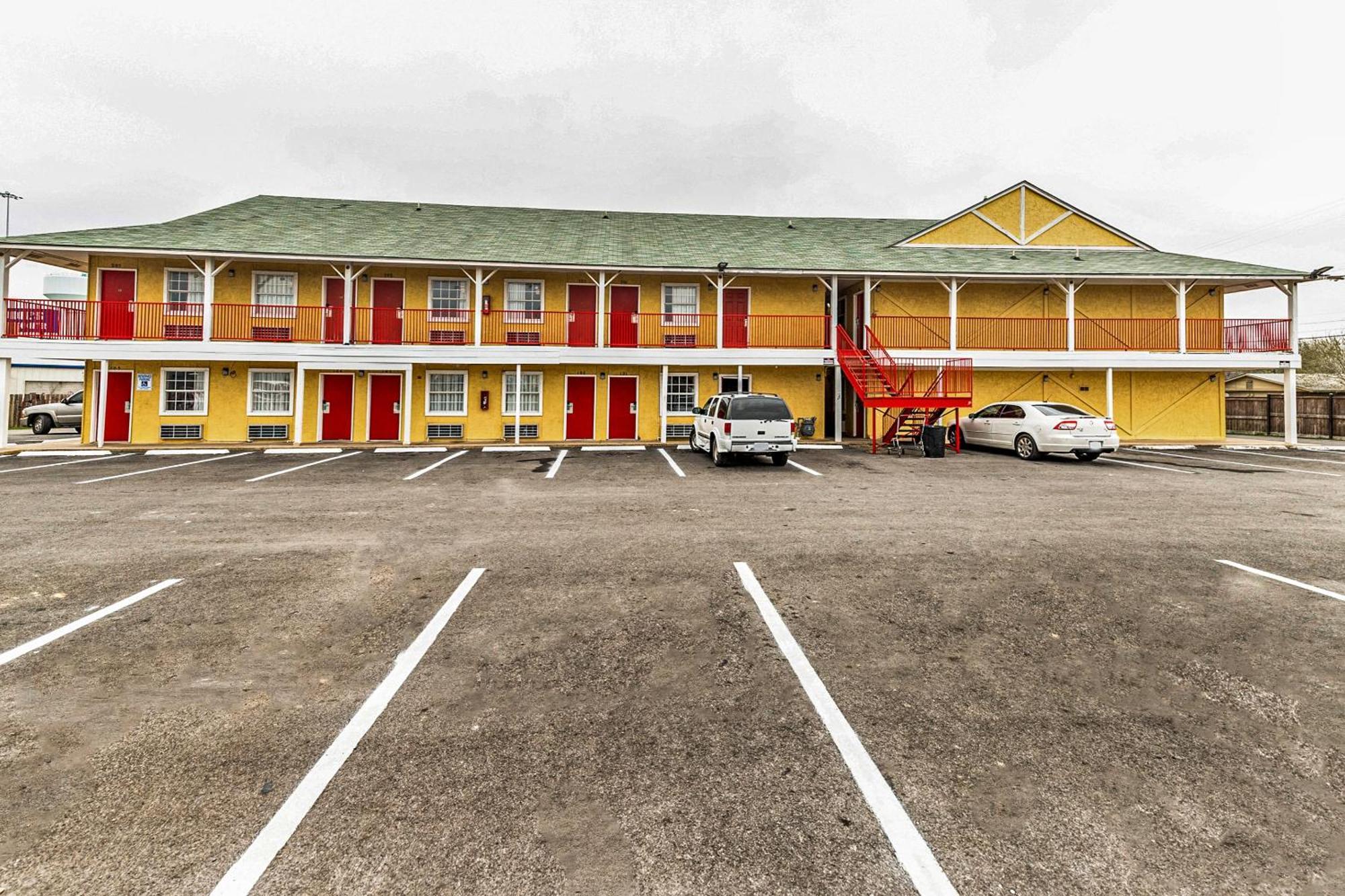 Oyo Hotel San Antonio Lackland Near Seaworld المظهر الخارجي الصورة