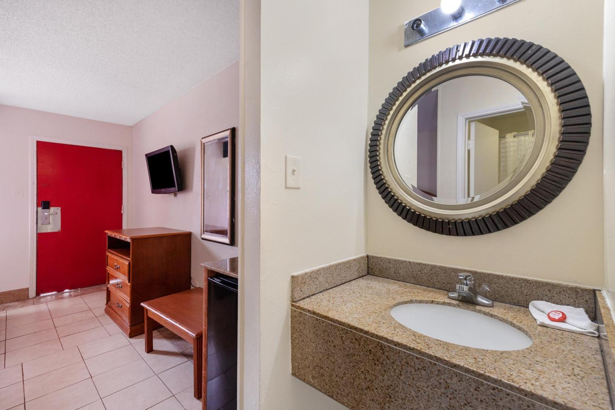 Oyo Hotel San Antonio Lackland Near Seaworld المظهر الخارجي الصورة